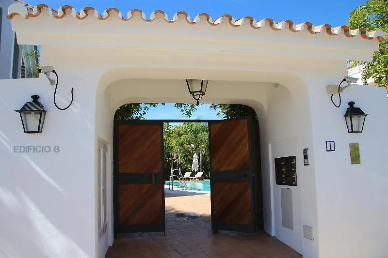 Cortijo Del Mar Resort 에스테포나