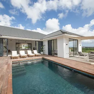 https://villa-noma-luxe-villa-met-uitzicht-spaanse-water.comcaribbean.com