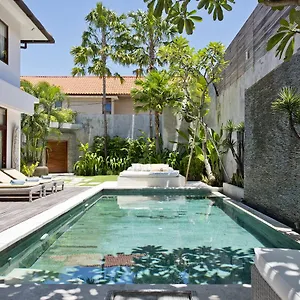 https://villa-coco.ubudhotelsnow.com